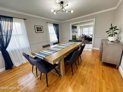 Dining - 3 Timber Ln, Glenmont, NY 12077 photo 2 of 4