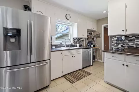 2031 Gray St, Schenectady, NY 12306 photo 12