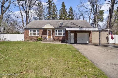 2031 Gray St, Schenectady, NY 12306