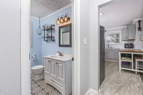 Entry Way - 148 Wemple Rd, Glenmont, NY 12077 photo 2 of 2