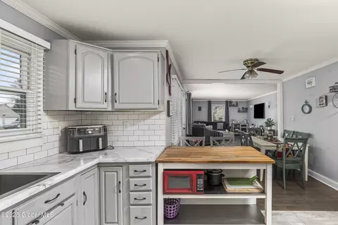Kitchen - 148 Wemple Rd, Glenmont, NY 12077 photo 5 of 6