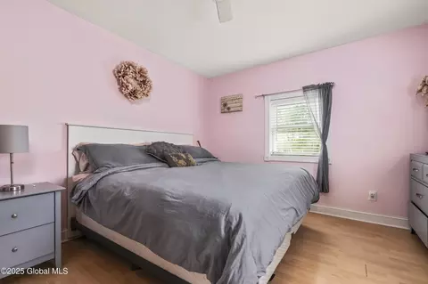 Bedroom - 148 Wemple Rd, Glenmont, NY 12077 photo 2 of 8
