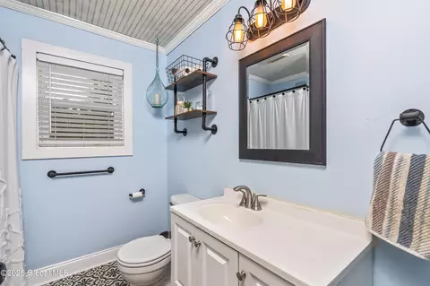 Bath - 148 Wemple Rd, Glenmont, NY 12077 photo 1 of 2