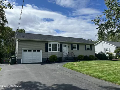 25 S Westcott Rd, Rotterdam, NY 12306