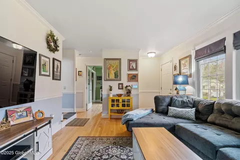Entry Way - 11 Maple Ter, Delmar, NY 12054 photo 1 of 8