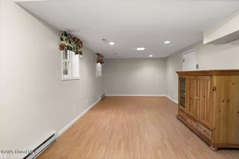 55 Montrose Dr, Delmar, NY 12054 photo 12
