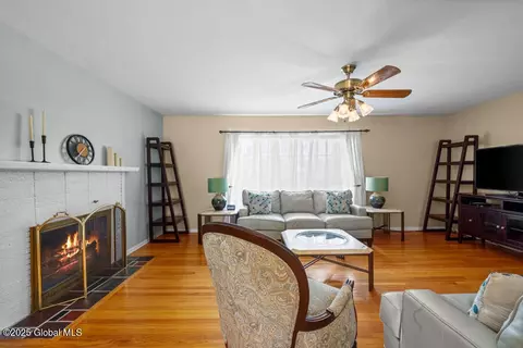 55 Montrose Dr, Delmar, NY 12054 photo 6