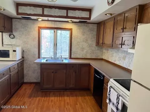 163 Droms Rd, Glenville, NY 12302 photo 9