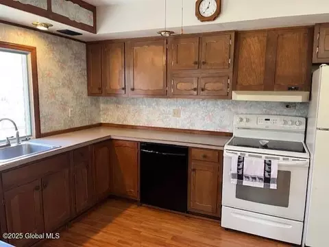 163 Droms Rd, Glenville, NY 12302 photo 10