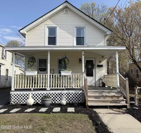 31 2nd Street St, Glens Falls, NY 12801