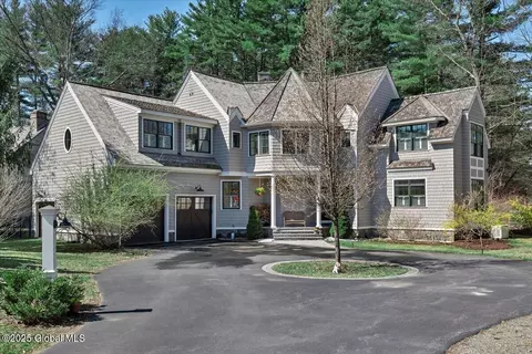 1 Joshua Rd, Saratoga Springs, NY 12866