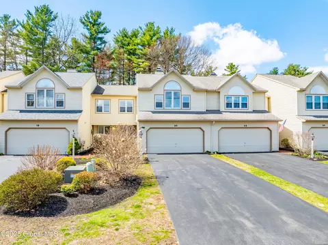 20 Ridge Ct, Saratoga Springs, NY 12866