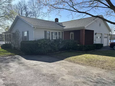 6 Riverview St, South Glens Falls, NY 12803