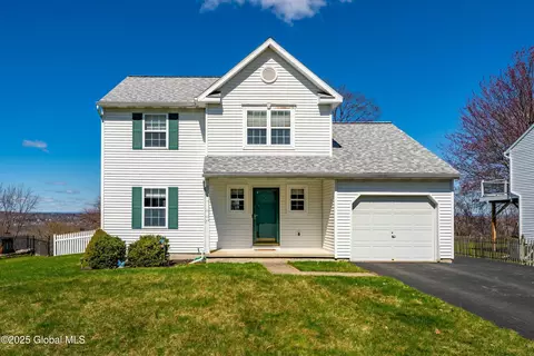 15 Red Rock Rd, Troy, NY 12182