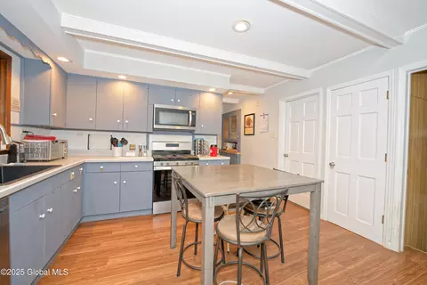 1146 Keyes Ave, Schenectady, NY 12309 photo 19