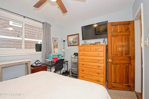 1146 Keyes Ave, Schenectady, NY 12309 photo 23