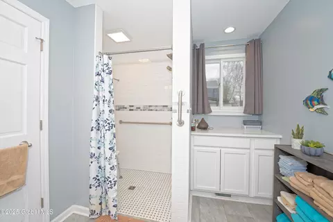 1146 Keyes Ave, Schenectady, NY 12309 photo 33