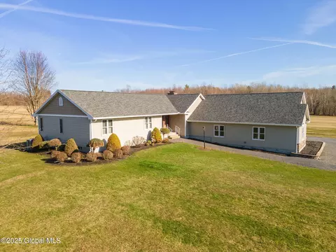 152 Cross Rd, Delanson, NY 12053