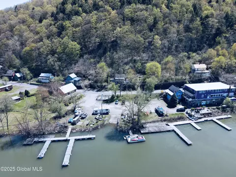 82 N Williams St, Whitehall, NY 12887