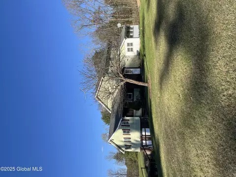 13 Pine Hill Ln, Fort Ann, NY 12827