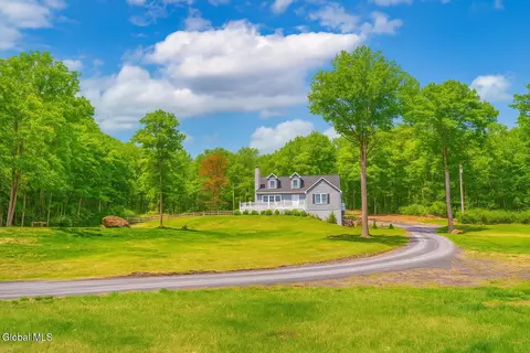 214 Vosenkill Rd, Athens, NY 12015