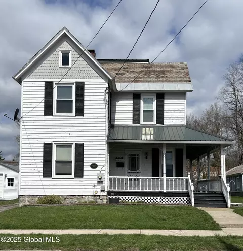 28 Ann St, Saint Johnsville, NY 13452