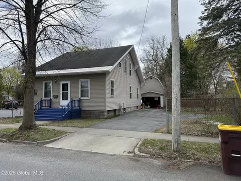 4 Hope Ave, Glens Falls, NY 12801