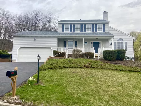 10 Red Rock Rd, Troy, NY 12182