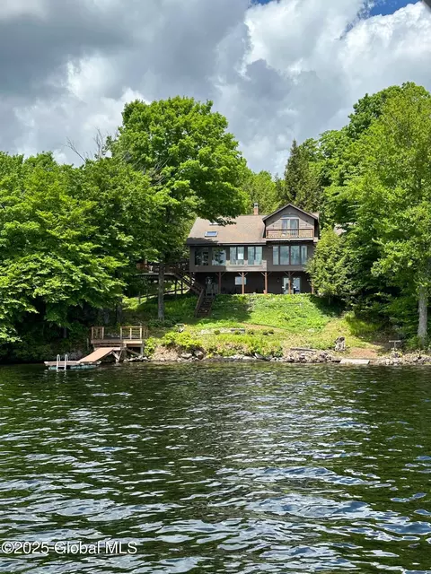 584 N Shore Rd Peck Lk, Gloversville, NY 12078
