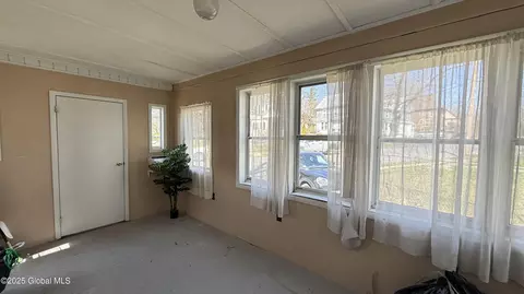 Exterior - 3 Hayes Pl, Amsterdam, NY 12010 photo 1 of 3