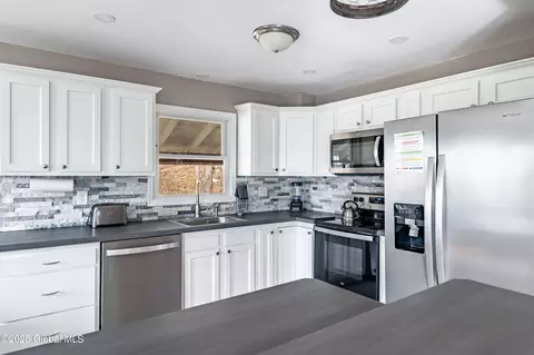 Kitchen - 689 Gordon Rd, Schenectady, NY 12306 photo 1 of 2