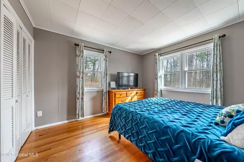 Bedroom - 689 Gordon Rd, Schenectady, NY 12306 photo 2 of 2