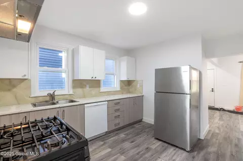 Kitchen - 623 Seneca St, Schenectady, NY 12308 photo 2 of 3