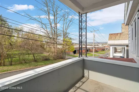 Exterior - 623 Seneca St, Schenectady, NY 12308 photo 3 of 7