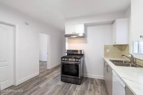 Entry Way - 623 Seneca St, Schenectady, NY 12308 photo 3 of 9