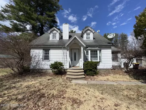 338 Northline Rd, Milton, NY 12020