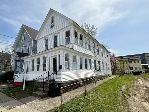 45 12 Milton Ave, Amsterdam, NY 12010