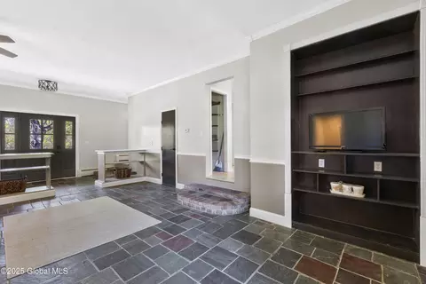 27 Aaron Dr, Catskill, NY 12414 photo 4