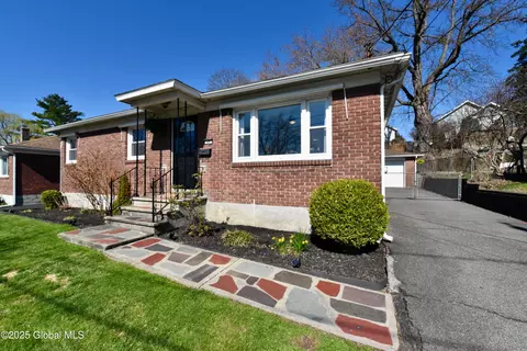45 Adirondack St, Albany, NY 12203