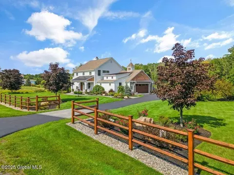 16 Saratoga Farm Rd, Malta, NY 12020