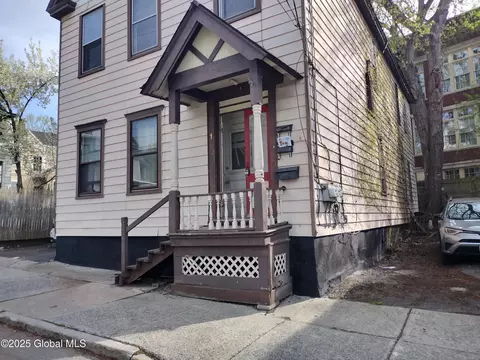 1 Ingersoll Ave, Schenectady, NY 12305