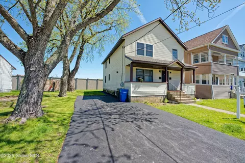 7 Bohl Ave, Albany, NY 12209
