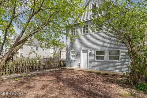 Exterior - 5 Barney St, Schenectady, NY 12307 photo 2 of 4