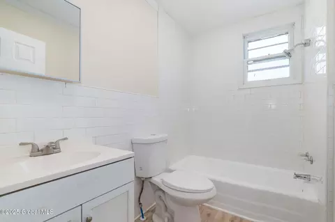 Bath - 5 Barney St, Schenectady, NY 12307 photo 1 of 3