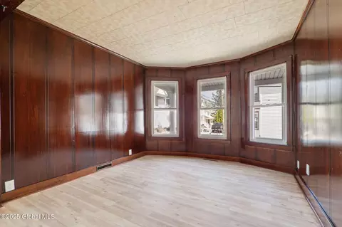 Living - 5 Barney St, Schenectady, NY 12307 photo 1 of 7
