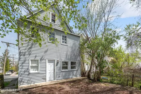 Exterior - 5 Barney St, Schenectady, NY 12307 photo 4 of 4