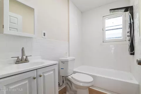 Bath - 5 Barney St, Schenectady, NY 12307 photo 3 of 3