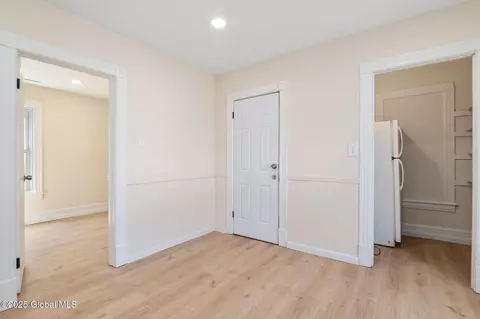 Entry Way - 5 Barney St, Schenectady, NY 12307 photo 9 of 10