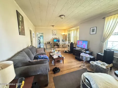 36 Northern Dr, Troy, NY 12182 photo 11