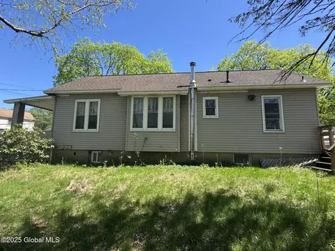 36 Northern Dr, Troy, NY 12182 photo 10